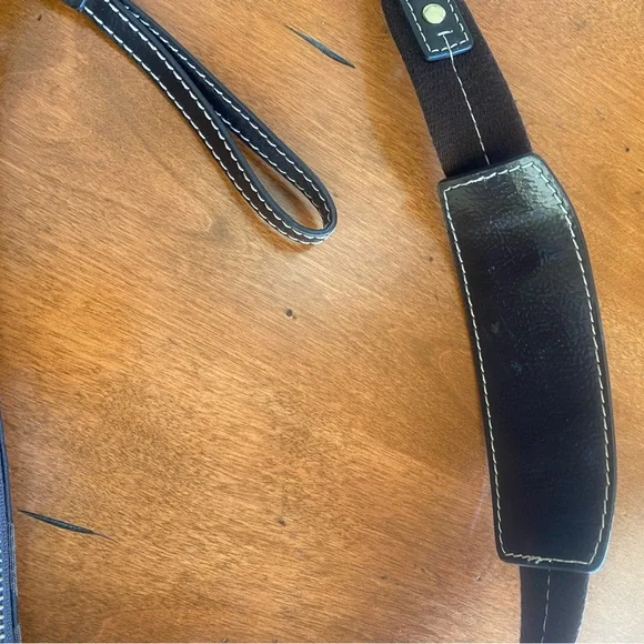 Vintage Coach Brown and Gold Accent Hobo Bag - Picture 5 of 9